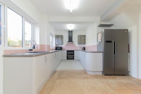 4 bedroom semi-detached house for sale, Westfield Road, Margate, CT9
