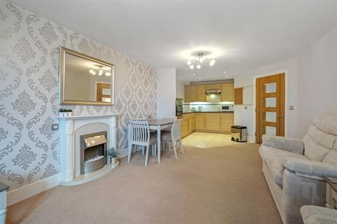 2 bedroom apartment for sale, Poppy Court, Jockey Road, Sutton Coldfield