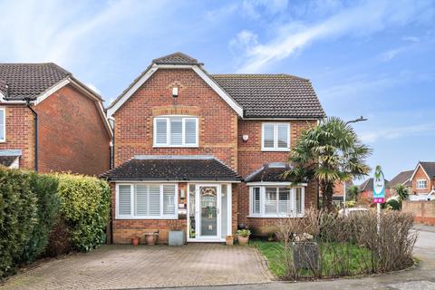 4 bedroom detached house for sale, Heron Forstal Avenue, Hawkinge, CT18