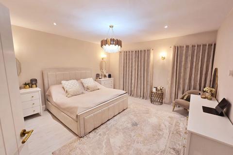 undefined, St. Mary Street, Risca NP11