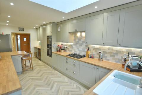 4 bedroom detached bungalow for sale, Newlands Way, Broadstone, BH18 9JH