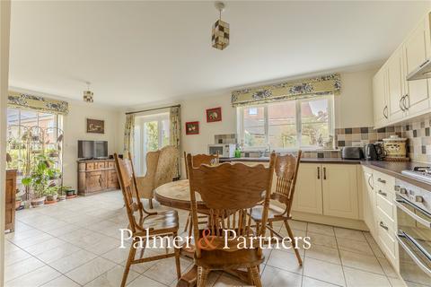 4 bedroom detached house for sale, Warren Avenue, Saxmundham, Suffolk, IP17