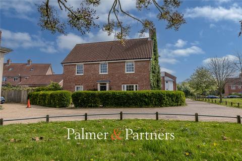 4 bedroom detached house for sale, Warren Avenue, Saxmundham, Suffolk, IP17