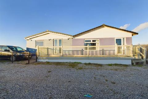 4 bedroom detached bungalow for sale, Lighthouse Road, Flamborough