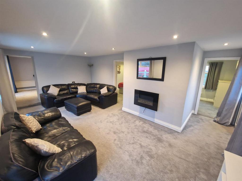 Lounge: