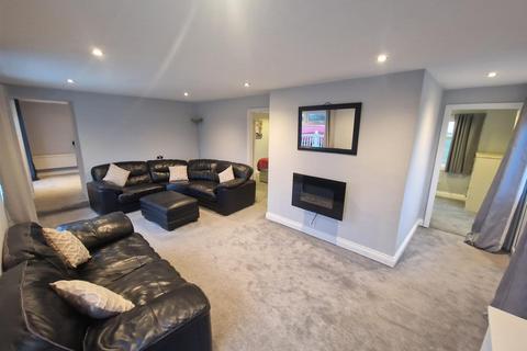 4 bedroom detached bungalow for sale, Lighthouse Road, Flamborough