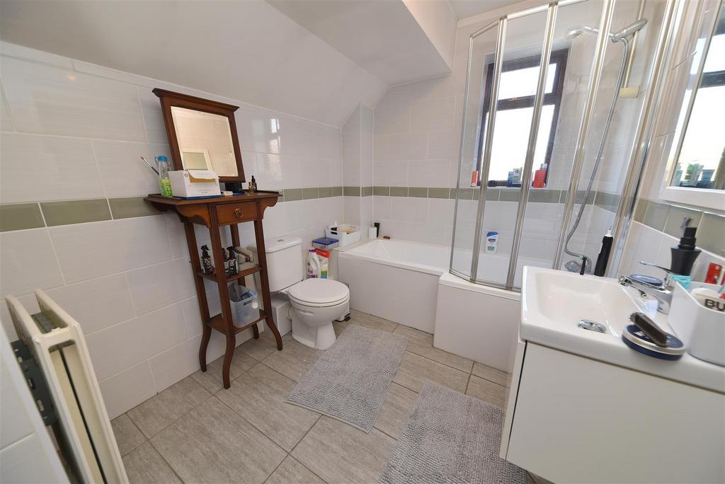 Bathroom.JPG