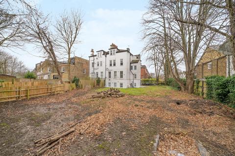 2 bedroom flat for sale, Culverden Road, London SW12