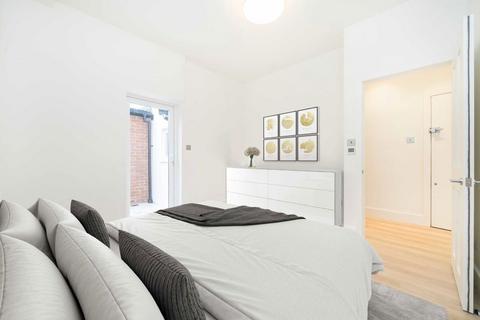 2 bedroom flat for sale, Sumatra Road, London NW6