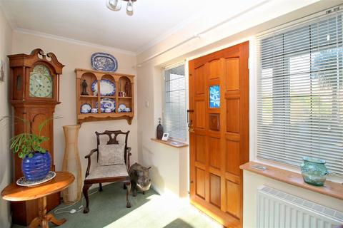 3 bedroom detached house for sale, Sutton Road, Seaford