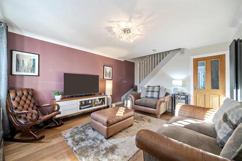 3 Bradford Close, Bramham, Wetherby, LS23 6RU