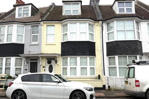 4 bedroom terraced house for sale, Willowfield Road, Eastbourne