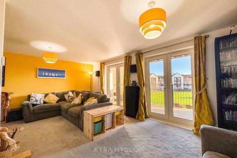 81 Admiral Way, Exeter, EX2 7GT