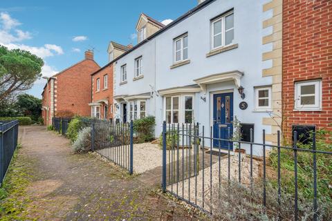 4 bedroom terraced house for sale, Rutherford Place, Didcot, OX11