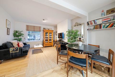 2 bedroom flat for sale, Kennington Lane, London, SE11