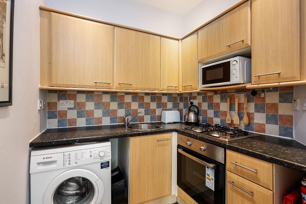 Apartment in Edinburgh - View 4