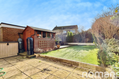 21 Mull Close, Oakley, Basingstoke, RG23 7LQ