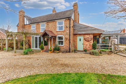 4 bedroom detached house for sale, Main Street, Pinvin, Pershore WR10