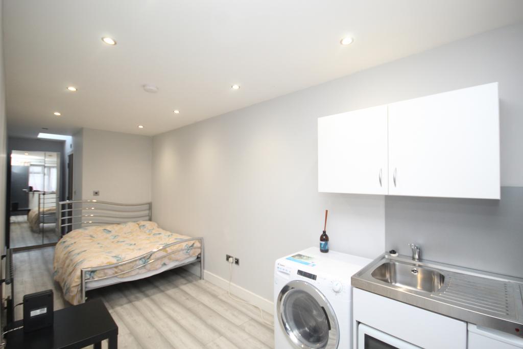 Sudbury Heights Avenue, Greenford, Middlesex, UB6