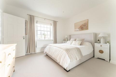Applegarth, 2 Back Lane, Whixley, York, YO26 8BG