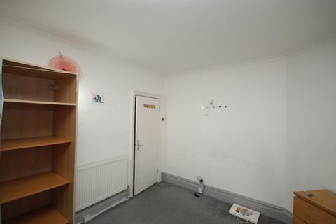 2 bedroom maisonette to rent, Eton Avenue, Wembley, Middlesex, HA0