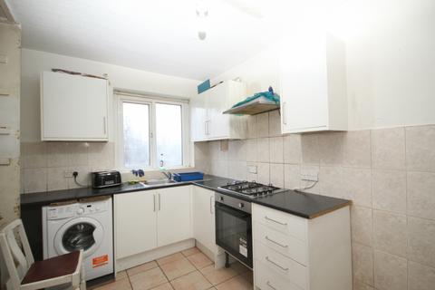 2 bedroom maisonette to rent, Eton Avenue, Wembley, Middlesex, HA0