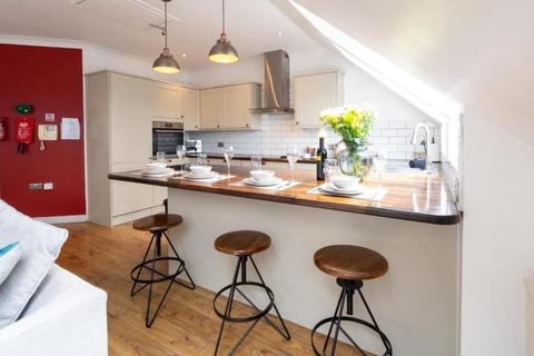 3 bedroom flat for sale, TURLOW COURT, LEEDS, LS9