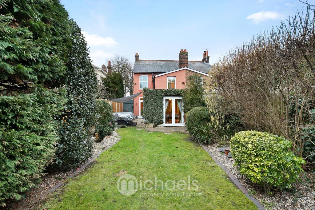 Attractive Rear Garden