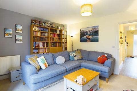 19 Neven Place, Gloucester, GL1 5NF