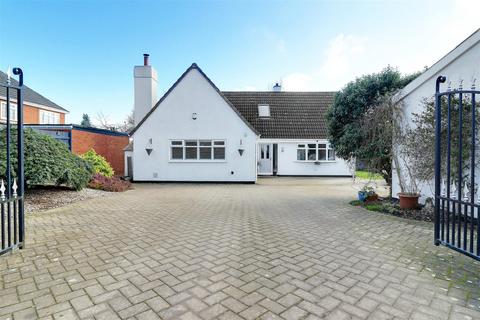 3 bedroom detached house for sale, Beech Drive, Melton