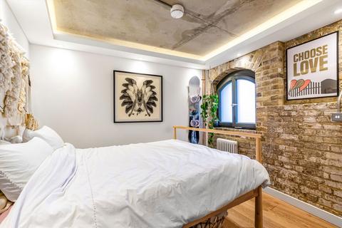 1 bedroom flat for sale, Reardon Path, London E1W