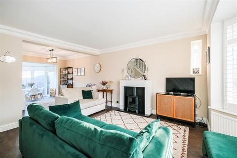 49 Hawkdene, London, E4 7PF