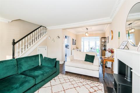 49 Hawkdene, London, E4 7PF