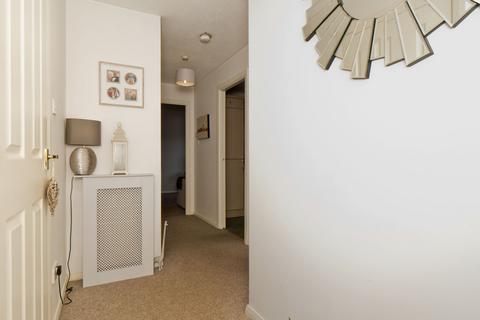 9/13 Harrismith Place, Edinburgh, EH7 5PA