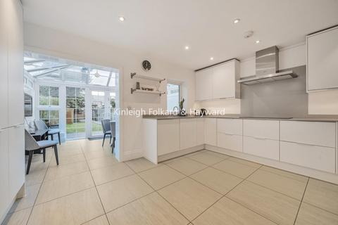 4 bedroom terraced house for sale, The Mall, Southgate