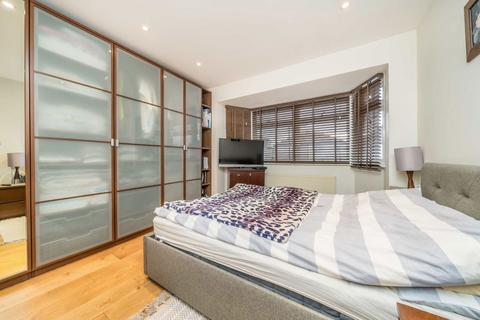 4 bedroom terraced house for sale, Pears Road, Hounslow TW3