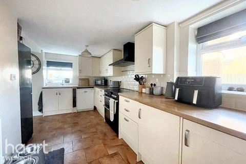 2 bedroom semi-detached house for sale, Leverington Common, Leverington