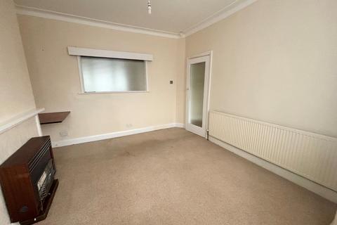 3 bedroom semi-detached house to rent, Montagu Gardens, Leeds, West Yorkshire, LS8