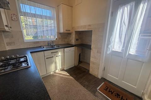 3 bedroom semi-detached house to rent, Montagu Gardens, Leeds, West Yorkshire, LS8