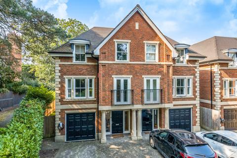Langton Cavendish Road, Weybridge, KT13 0JW