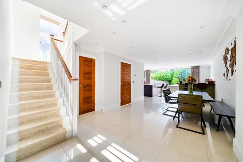 Langton Cavendish Road, Weybridge, KT13 0JW