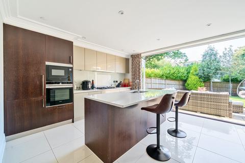 Langton Cavendish Road, Weybridge, KT13 0JW