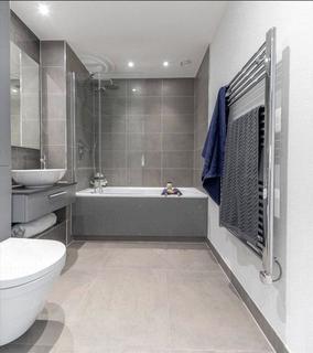 undefined, The Lock, Greenford Quay, Greenford, UB6