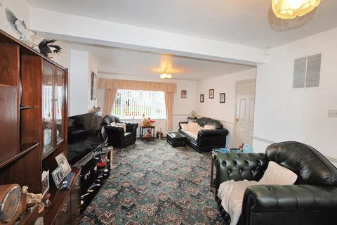 3 bedroom semi-detached house for sale, Hartburn Drive, Chapel Park, Newcastle upon Tyne, Tyne and Wear, NE5 1SY