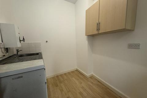 Property to rent, West Road, Buxton