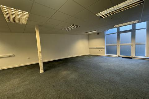 Property to rent, West Road, Buxton