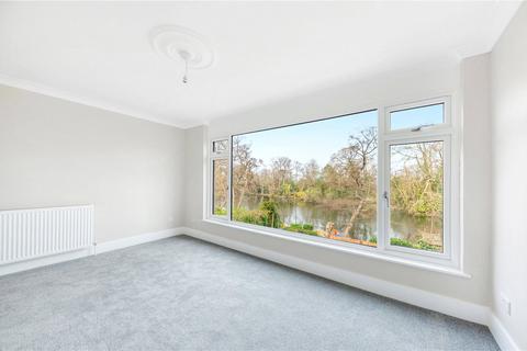 3 bedroom end of terrace house for sale, Berkeley Court, Weybridge, Surrey, KT13