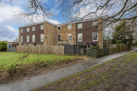 2 bedroom maisonette for sale, Tickleford Drive, Southampton, Hampshire. SO19 9AU