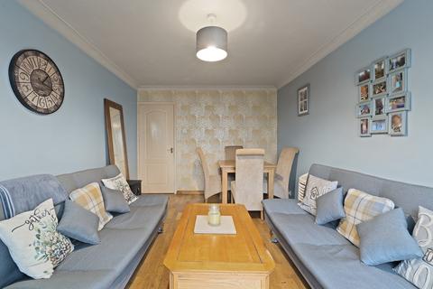 2 bedroom maisonette for sale, Tickleford Drive, Southampton, Hampshire. SO19 9AU