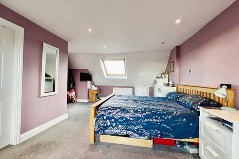 16 Ashley Avenue, Folkestone, CT19 4PT